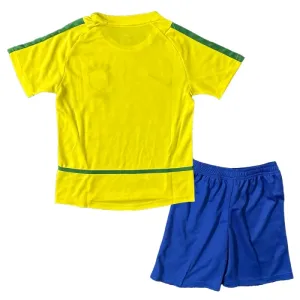 Conjunto Brasil 2002-2003 Local Retro Niño