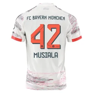 Camiseta FC Bayern Múnich Jamal Musiala 42 Visitante 2025/2026